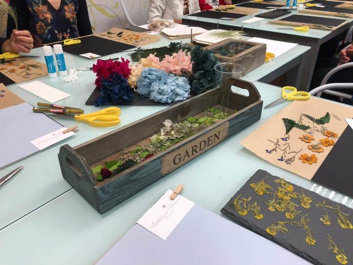 010-Taller de flores prensadas